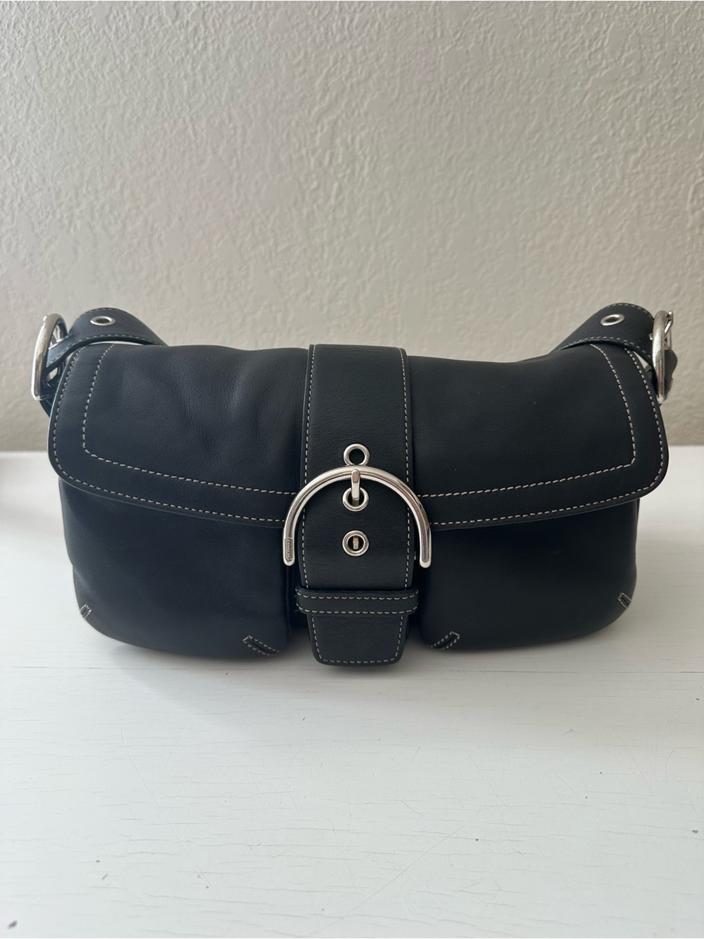 Vintage Coach SoHo Shoulder Bag 3653 - black leather with contrast stitching